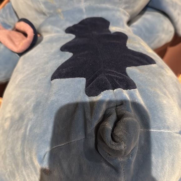 Stitch - Picture 2 of 6